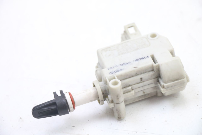 photo de MOTOR APERTURA BAÚL PIAGGIO MP3 500 (2014 - 2017) - Detalle de la pieza