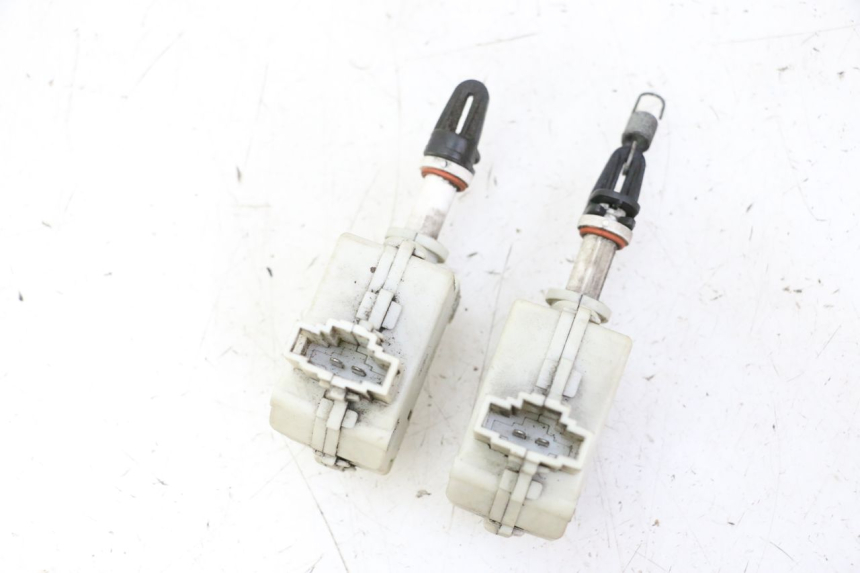 photo de CIERRE ASIENTO MOTOR PIAGGIO MP3 500 (2011 - 2015) - Otra perspectiva