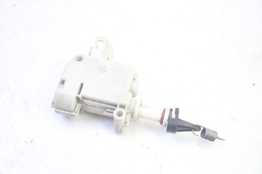 photo de CIERRE ASIENTO MOTOR PIAGGIO MP3 500 (2016 - 2018) - Vista principal