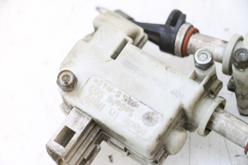 photo de CIERRE ASIENTO MOTOR PIAGGIO MP3 RL 250 (2006 - 2010) - Zoom estado de uso