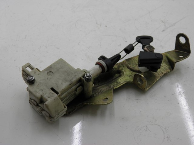 photo de CIERRE ASIENTO MOTOR PIAGGIO BEVERLY 125 (2005 - 2007) - Vista principal