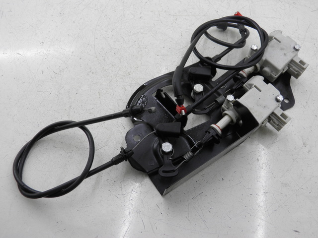 photo de CIERRE ASIENTO MOTOR PIAGGIO XEVO - X EVO 125 (2010 - 2015) - Detalle de la pieza