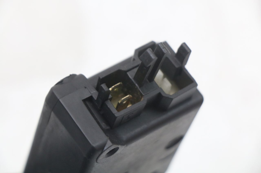 photo de MOTOR APERTURA BAÚL PEUGEOT SATELIS 125 (2010 - 2012) - Otra perspectiva