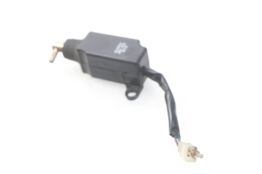 photo de CIERRE ASIENTO MOTOR PEUGEOT TWEET 125 (2010 - 2017) - Zoom estado de uso