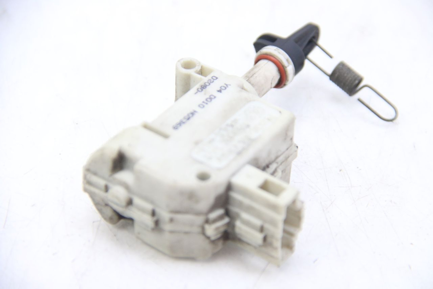 photo de MOTOR APERTURA BAÚL PIAGGIO X9 EVOLUTION 125 (2003 - 2007) - Detalle de la pieza