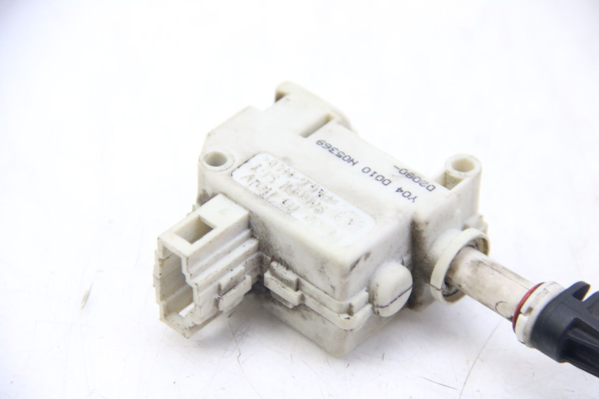 photo de MOTOR APERTURA BAÚL PIAGGIO X9 EVOLUTION 125 (2003 - 2007) - Zoom estado de uso