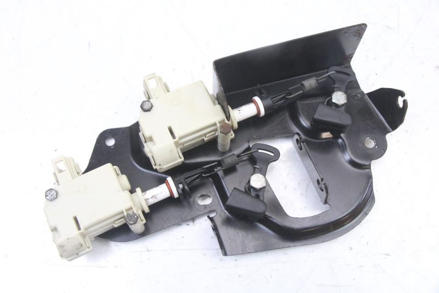 photo de CIERRE ASIENTO MOTOR PIAGGIO XEVO - X EVO 125 (2007 - 2017) - Vista principal