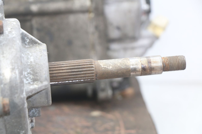 photo de MOTOR KYMCO PEOPLE 250 (2004 - 2008) - Detalles de los puntos de fijación