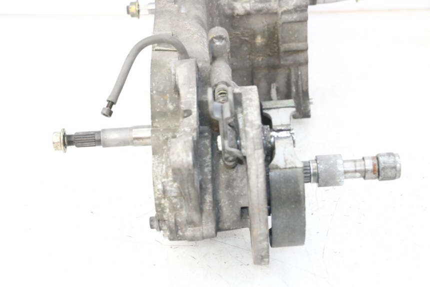 photo de MOTOR PEUGEOT VIVACITY 125 (2010 - 2017) - Estado de la superficie y material