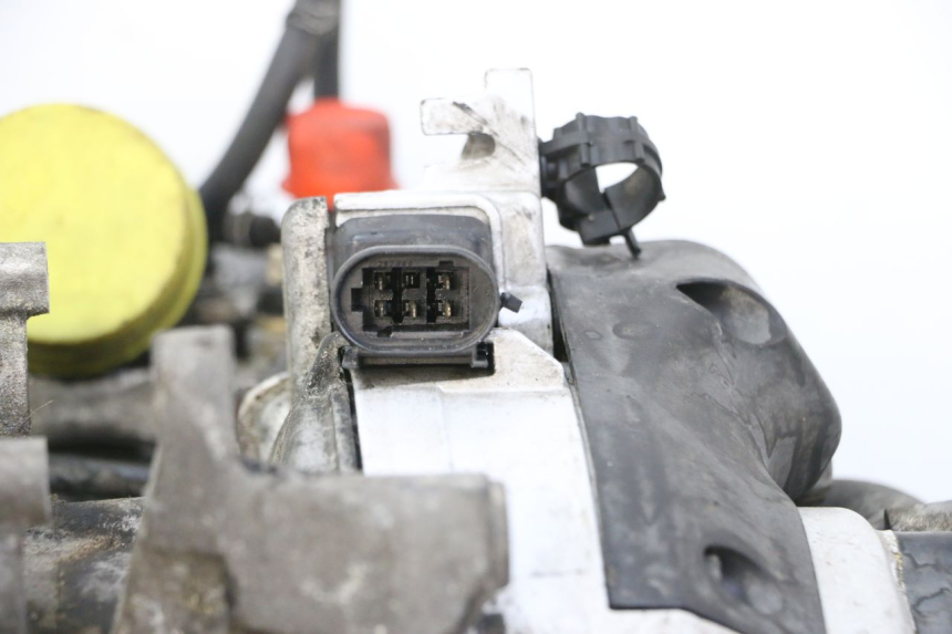 photo de MOTOR PIAGGIO VESPA GRANTURISMO 125 (2003 - 2007) - Enfoque en la estructura