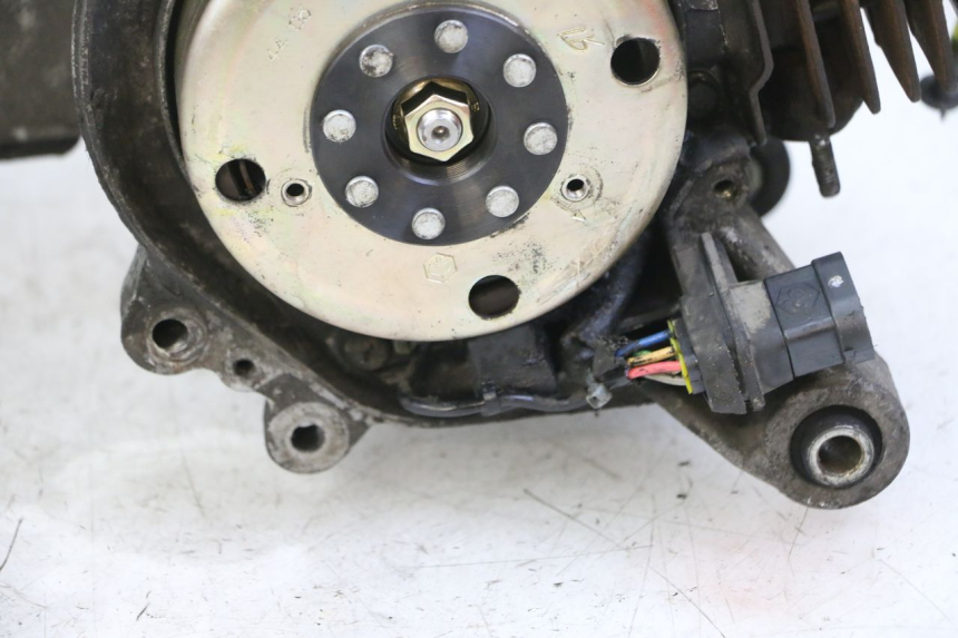 photo de MOTOR PIAGGIO VESPA LX 2T 50 (2005 - 2013) - Características distintivas