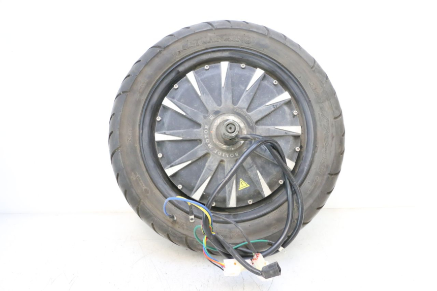 photo de MOTOR EFUN PUSA 1 - Otra perspectiva