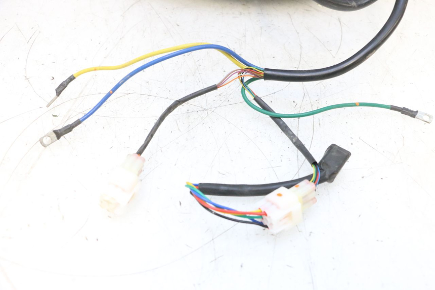 photo de MOTOR EFUN PUSA 1 - Detalles de los puntos de fijación