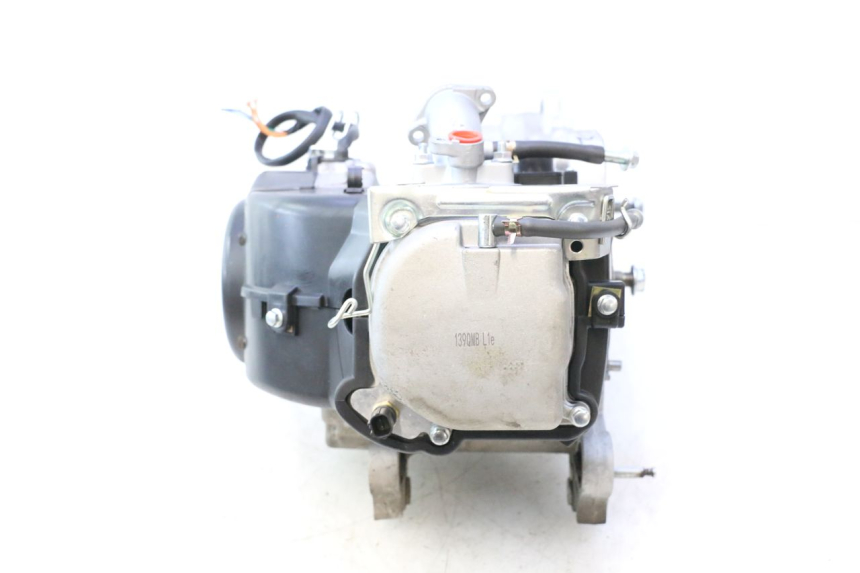 photo de MOTOR JM MOTORS R-MAX TECH 50 (2024 - 2026) - Enfoque en la estructura