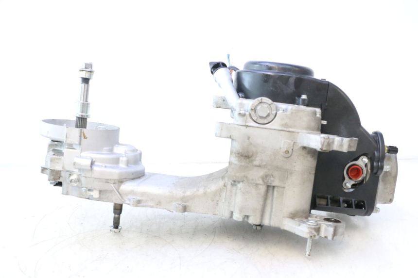 photo de MOTOR JM MOTORS R-MAX TECH 50 (2024 - 2026) - Detalles de los puntos de fijación