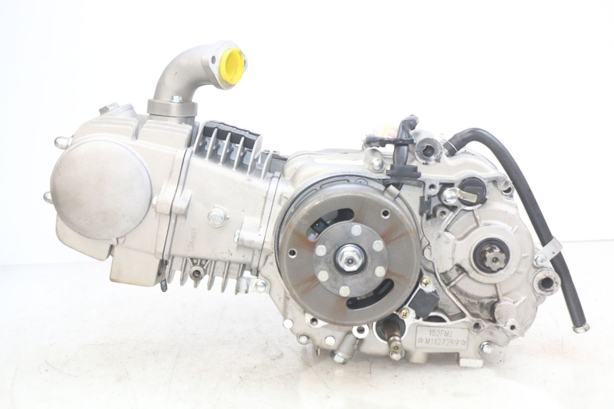 photo de MOTOR YCF R-START 125 - Primer plano de alta resolución