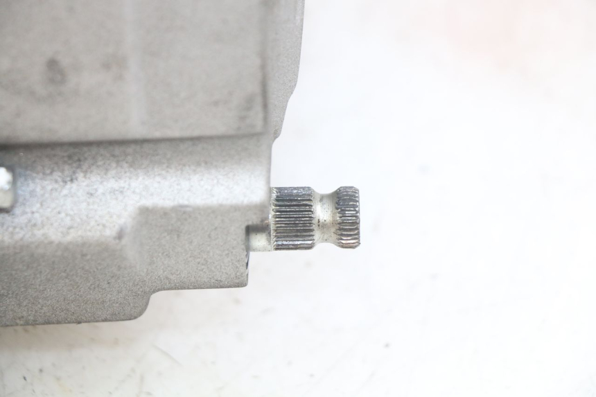 photo de MOTOR YCF R-START 125 - Detalles de los puntos de fijación