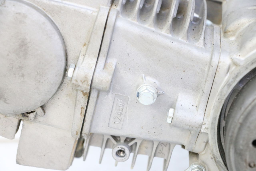 photo de MOTOR APOLLO RFZ 125 - Primer plano de alta resolución