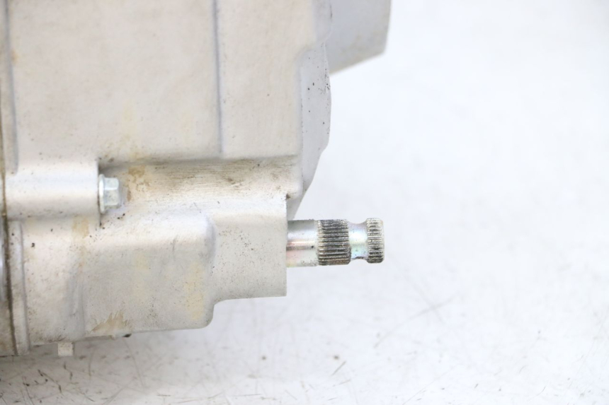 photo de MOTOR APOLLO RFZ 125 - Detalles de los puntos de fijación