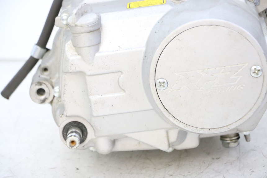 photo de MOTOR APOLLO RFZ 125 - Marcados y referencias originales