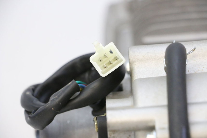 photo de MOTOR APOLLO RFZ 125 - Primer plano de alta resolución