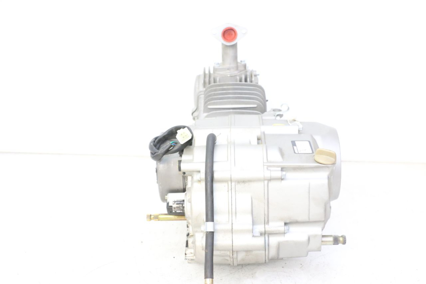 photo de MOTOR APOLLO RFZ 125 - Inspección visual detallada