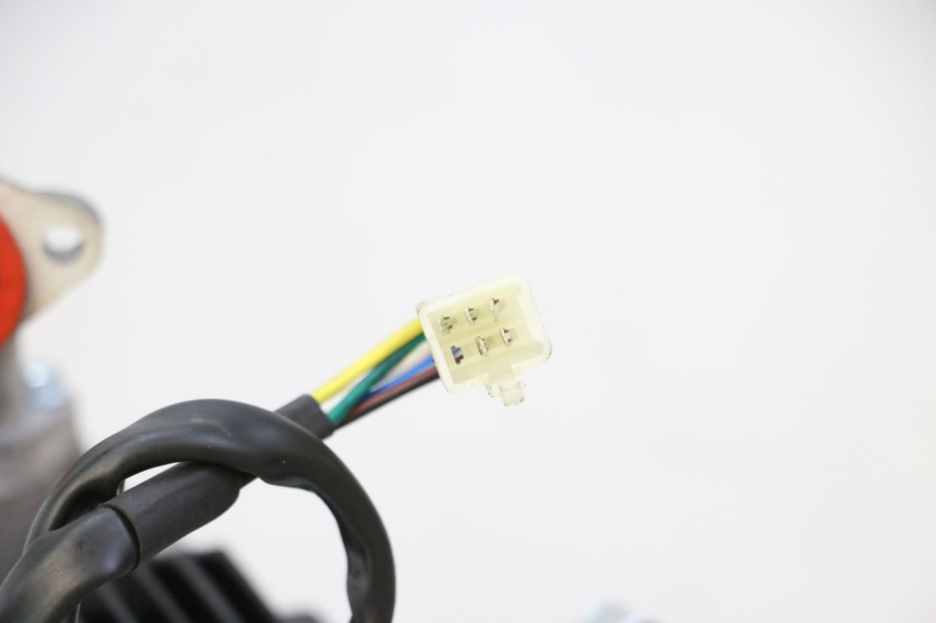 photo de MOTOR APOLLO RFZ 125 - Primer plano de alta resolución