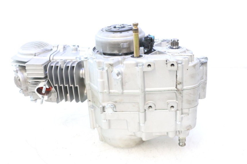 photo de MOTOR APOLLO RFZ 150 - Detalle de la pieza
