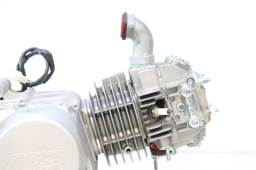 photo de MOTOR APOLLO RFZ 150 - Estado de la superficie y material