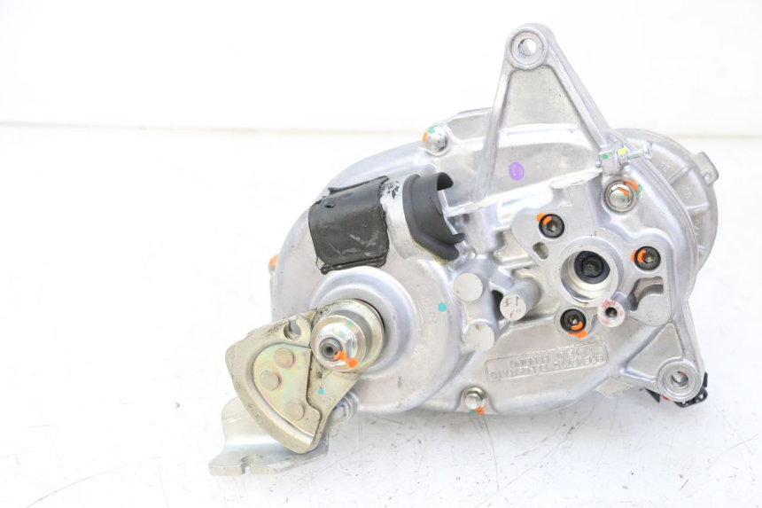 photo de MOTOR ROLL LOCK PIAGGIO MP3 HPE 310 (2024 - 2025) - Detalle de la pieza