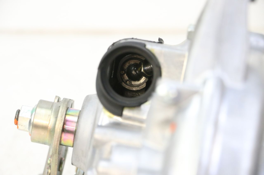 photo de MOTOR ROLL LOCK PIAGGIO MP3 HPE 310 (2024 - 2025) - Zoom sobre los componentes