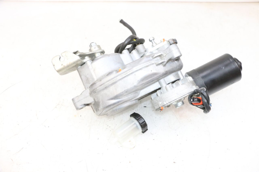 photo de MOTOR ROLL LOCK PIAGGIO MP3 HPE 300 (2019 - 2026) - Primer plano técnico