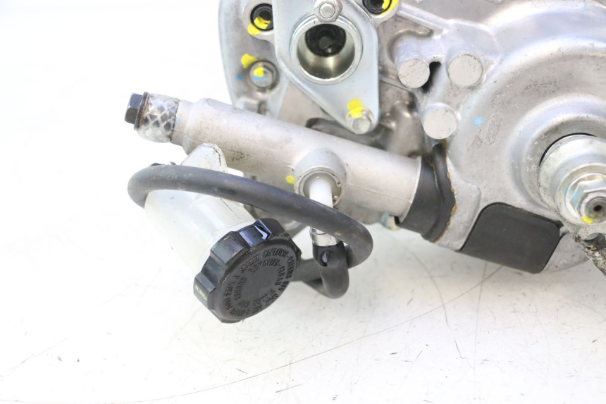 photo de MOTOR ROLL LOCK PIAGGIO MP3 HPE 530 (2022 - 2026) - Enfoque en la estructura