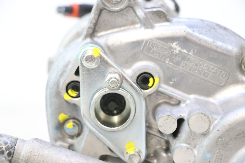 photo de MOTOR ROLL LOCK PIAGGIO MP3 HPE 530 (2022 - 2026) - Ángulo de visión alternativo