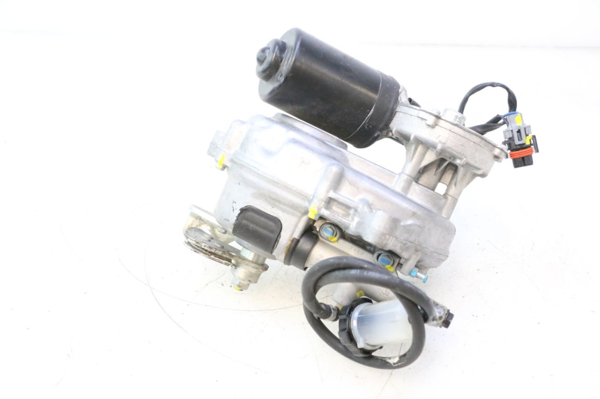 photo de MOTOR ROLL LOCK PIAGGIO MP3 HPE 530 (2022 - 2026) - Detalles de los puntos de fijación