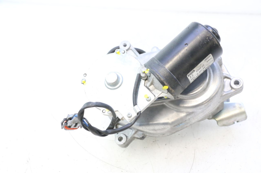 photo de MOTOR ROLL LOCK PIAGGIO MP3 HPE 530 (2022 - 2026) - Estado de la superficie y material