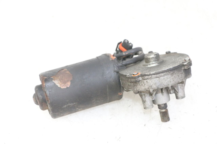 photo de MOTOR DE BLOQUEO DE RODILLO PIAGGIO MP3 LT 400 (2007 - 2012) - Detalles de los puntos de fijación