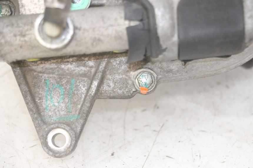 photo de MOTOR ROLL LOCK PIAGGIO MP3 LT 300 (2010 - 2016) - Primer plano de alta resolución