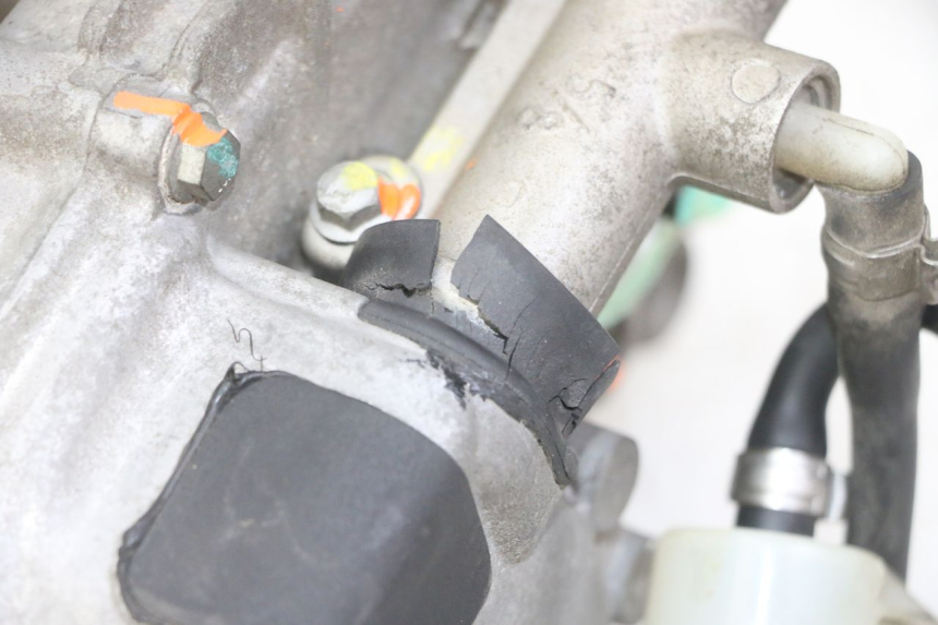 photo de MOTOR ROLL LOCK PIAGGIO MP3 LT 300 (2010 - 2016) - Otra perspectiva