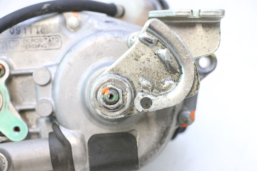 photo de MOTOR ROLL LOCK PIAGGIO MP3 LT 300 (2010 - 2016) - Primer plano de alta resolución