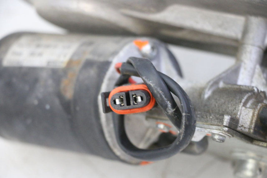 photo de MOTOR DE BLOQUEO DE RODILLO PIAGGIO MP3 RL 250 (2006 - 2010) - Zoom estado de uso