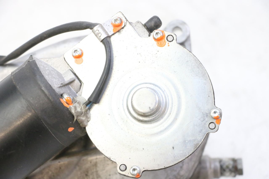 photo de MOTOR ROLL LOCK PIAGGIO MP3 125 (2006 - 2014) - Zoom sobre los componentes