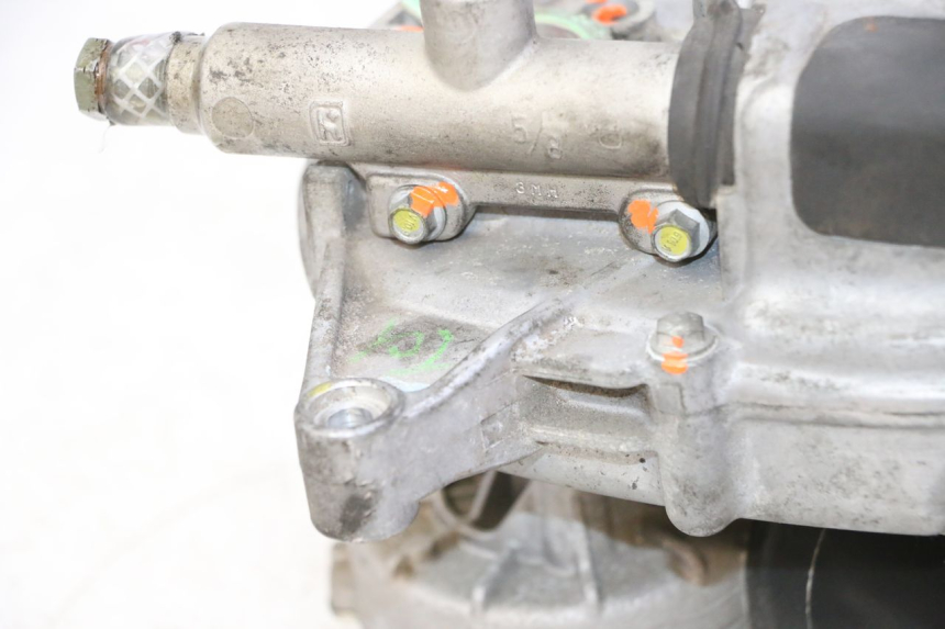 photo de MOTOR ROLL LOCK PIAGGIO MP3 125 (2006 - 2014) - Detalles de los puntos de fijación