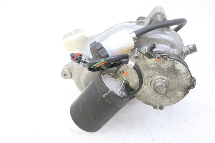 photo de MOTOR DE BLOQUEO DE RODILLO PIAGGIO MP3 RL 250 (2006 - 2010) - Estado de la superficie y material