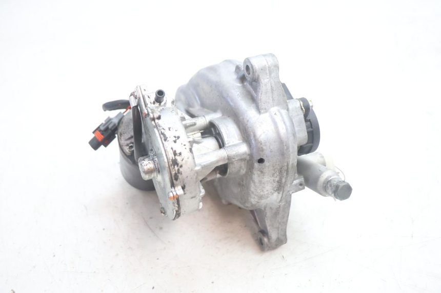 photo de MOTOR ROLL LOCK PIAGGIO MP3 125 (2006 - 2014) - Detalles de los puntos de fijación