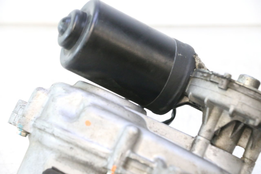 photo de MOTOR ROLL LOCK PIAGGIO MP3 500 (2016 - 2018) - Estado de la superficie y material