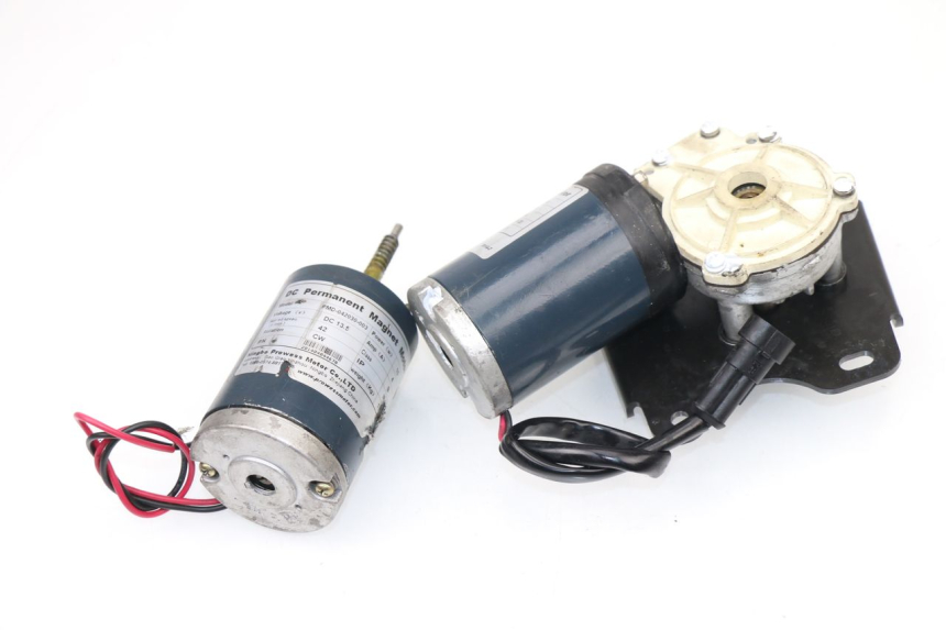 photo de MOTOR ROLL LOCK PEUGEOT METROPOLIS 400 (2011 - 2016) - Vista principal