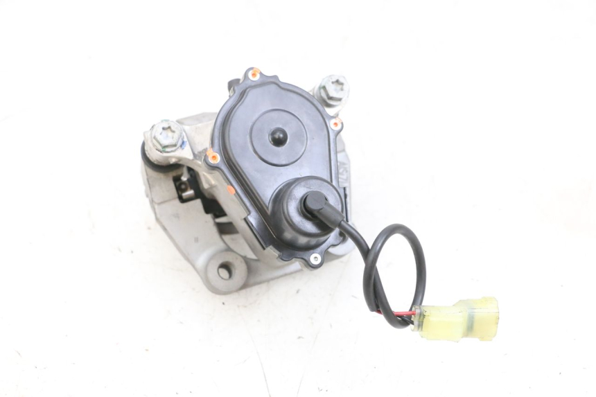 photo de MOTOR ROLL LOCK YAMAHA TRICITY 300 (2020 - 2024) - Vista principal