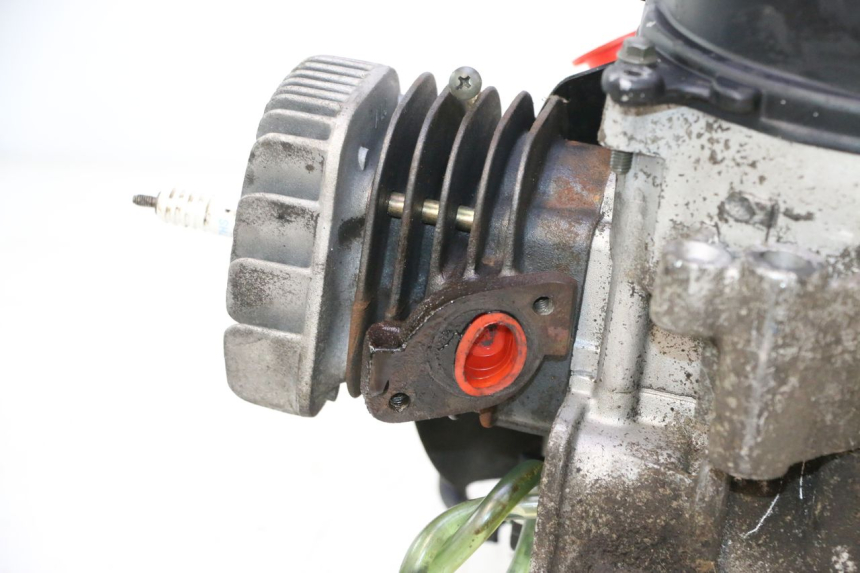photo de MOTOR TNT MOTOR ROMA 10' 2T 50 (2011 - 2018) - Estado de la superficie y material