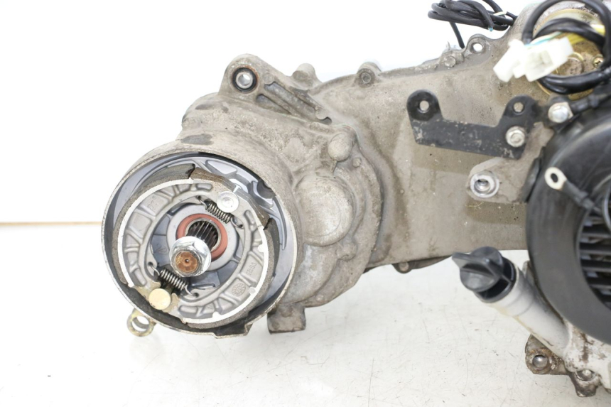 photo de MOTOR TNT MOTOR ROMA 10' 4T 50 (2019 - 2022) - Detalles de los puntos de fijación